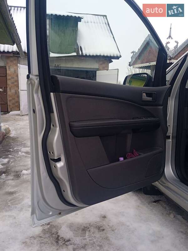 Минивэн Ford Focus C-Max 2007 в Сутисках