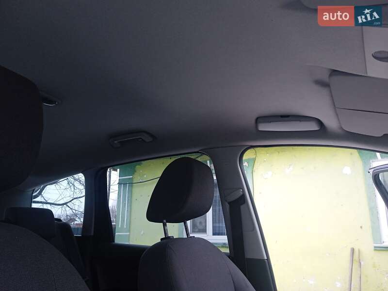 Минивэн Ford Focus C-Max 2007 в Сутисках