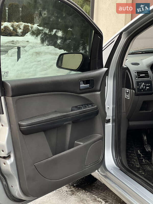 Минивэн Ford Focus C-Max 2004 в Жовкве