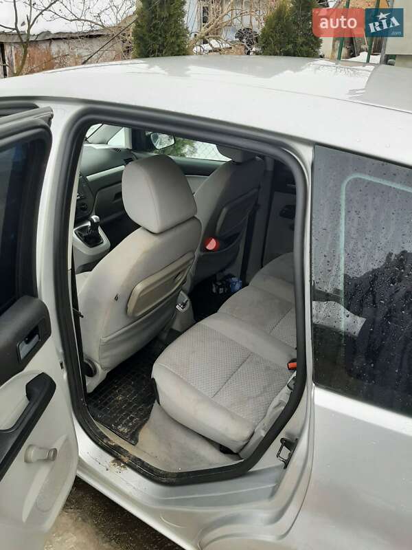 Минивэн Ford Focus C-Max 2004 в Самборе