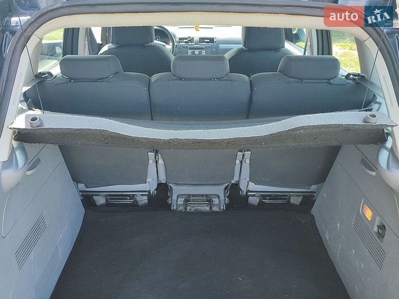 Минивэн Ford Focus C-Max 2007 в Турийске
