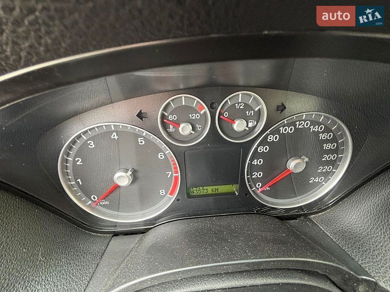 Минивэн Ford Focus C-Max 2005 в Шумске