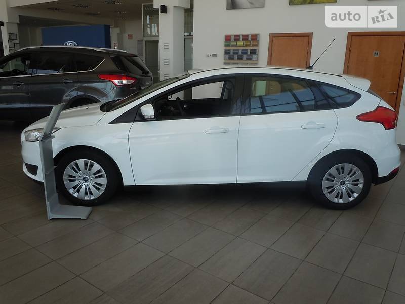 Хэтчбек Ford Focus 2015 в Чернигове фото 2 Хэтчбек Ford Focus 2015 в Чернигове