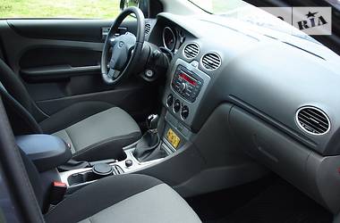 Седан Ford Focus 2012 в 