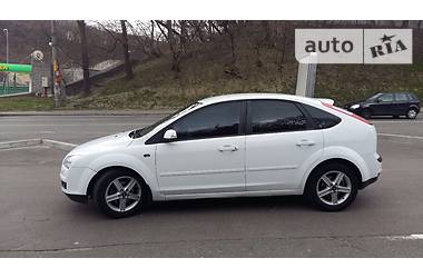 Хэтчбек Ford Focus 2007 в 