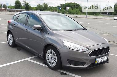 Хэтчбек Ford Focus 2015 в Днепре