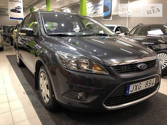 Хэтчбек Ford Focus 2010 в 