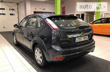 Хэтчбек Ford Focus 2010 в 