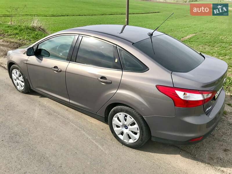 Седан Ford Focus 2013 в Жидачове