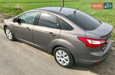 Седан Ford Focus 2013 в 