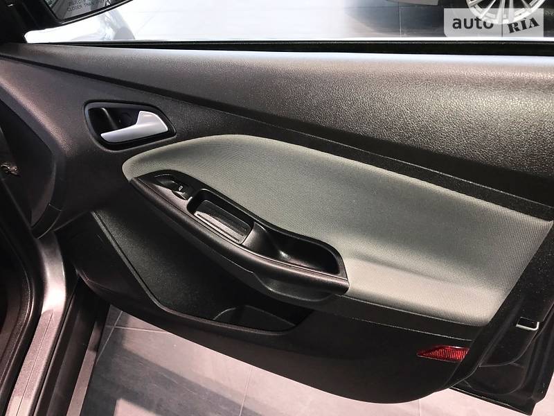 Хэтчбек Ford Focus 2013 в Полтаве
