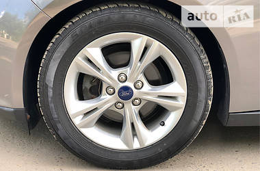 Седан Ford Focus 2013 в 