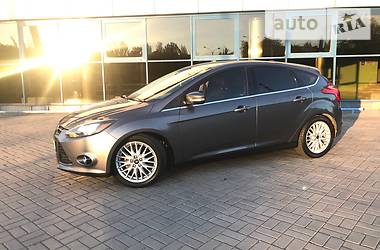 Хэтчбек Ford Focus 2014 в 