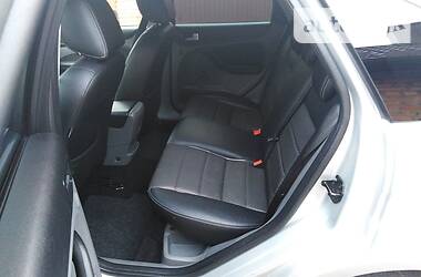 Хетчбек Ford Focus 2010 в 