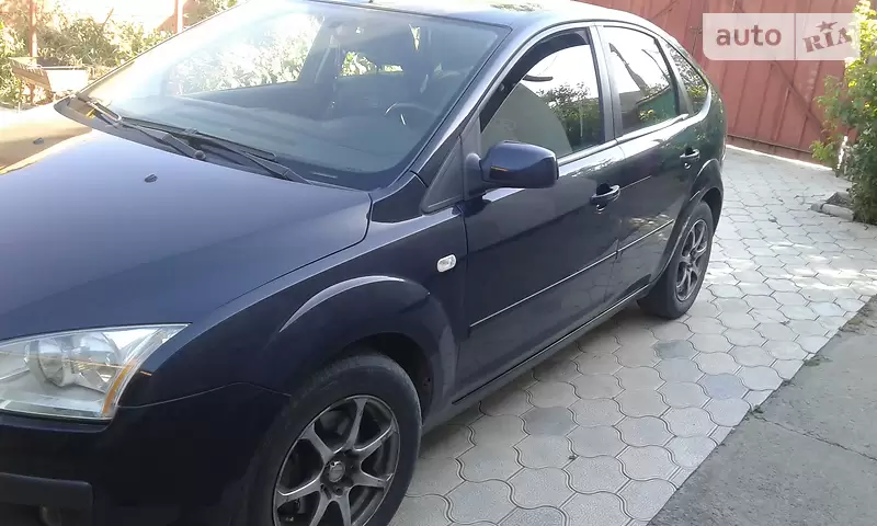 Хэтчбек Ford Focus 2007 в 