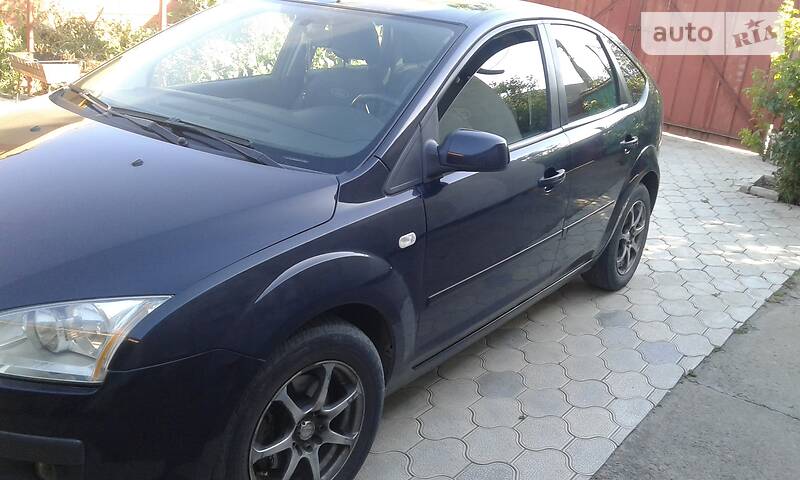 Хетчбек Ford Focus 2007 в Маріуполі фото Хетчбек Ford Focus 2007 в Маріуполі