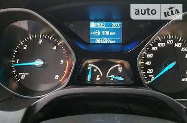 Хетчбек Ford Focus 2012 в 