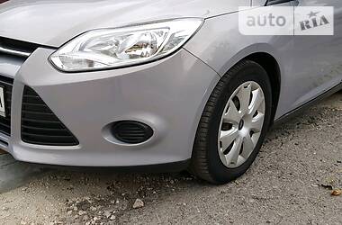 Хетчбек Ford Focus 2012 в 