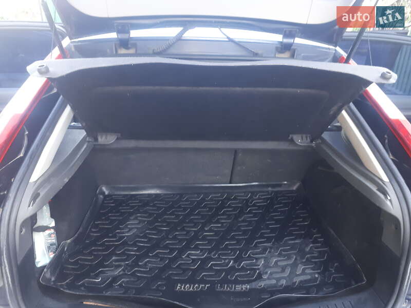Хэтчбек Ford Focus 2005 в Бершади