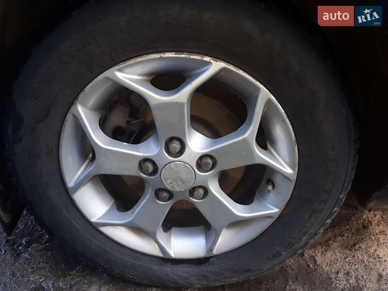 Хэтчбек Ford Focus 2005 в Бершади