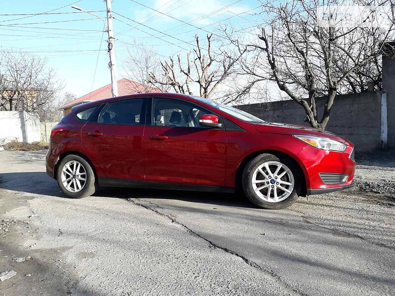 Хетчбек Ford Focus 2016 в Дніпрі