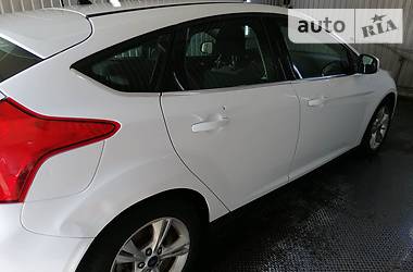 Хетчбек Ford Focus 2013 в 