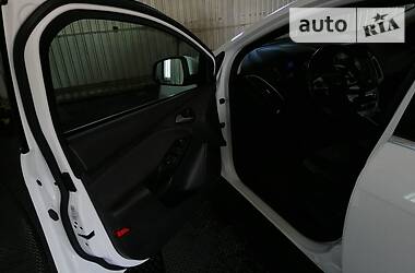 Хетчбек Ford Focus 2013 в 