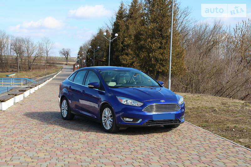 Седан Ford Focus 2015 в Тлумаче