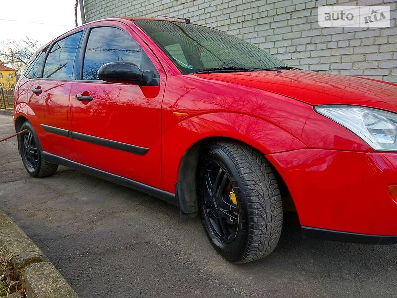 Хетчбек Ford Focus 1998 в Дрогобичі