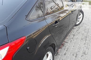 Седан Ford Focus 2014 в 