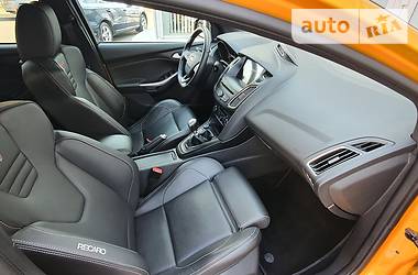 Хетчбек Ford Focus 2017 в 