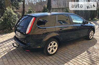 Универсал Ford Focus 2010 в 