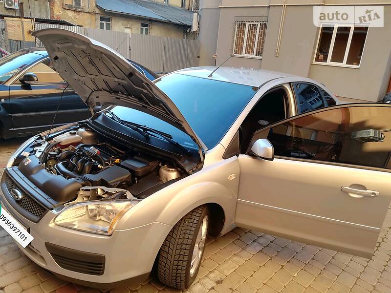 Хэтчбек Ford Focus 2007 в Мукачево