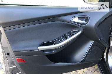 Седан Ford Focus 2011 в 