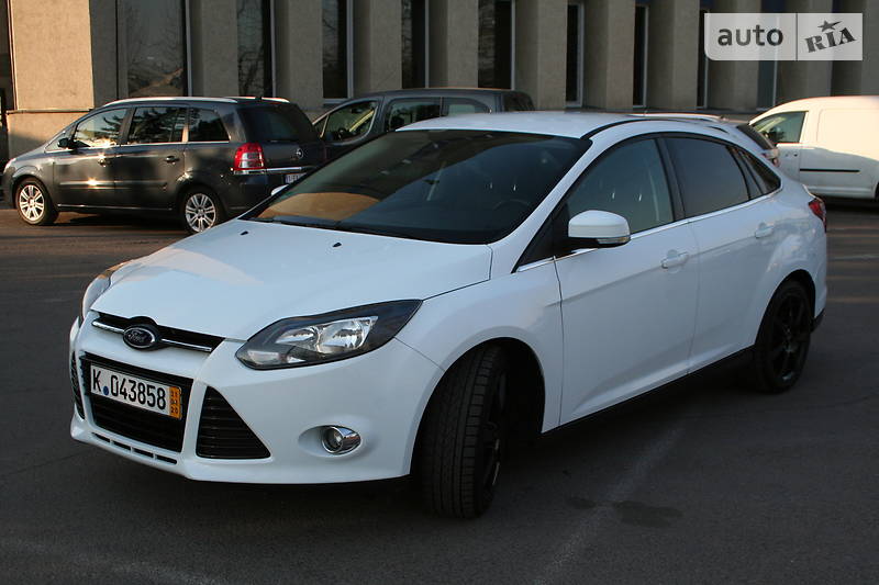 Седан Ford Focus 2011 в 