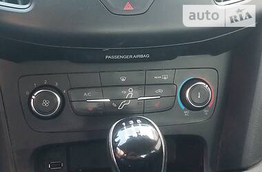 Седан Ford Focus 2015 в 