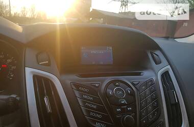Хетчбек Ford Focus 2014 в 