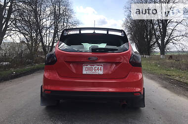 Хетчбек Ford Focus 2014 в 