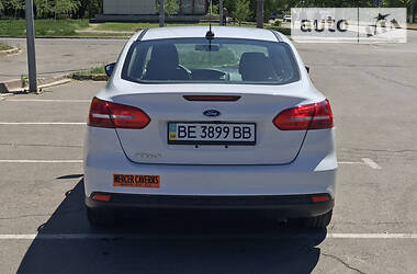 Седан Ford Focus 2015 в 