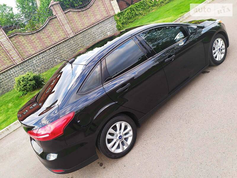 Седан Ford Focus 2015 в Рівному