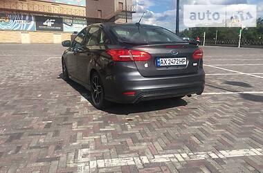 Седан Ford Focus 2015 в 