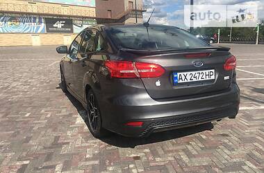 Седан Ford Focus 2015 в 