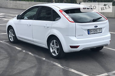 Хетчбек Ford Focus 2011 в 