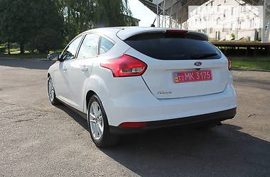 Хэтчбек Ford Focus 2015 в Владимир-Волынском