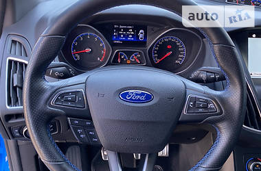 Хетчбек Ford Focus 2016 в 