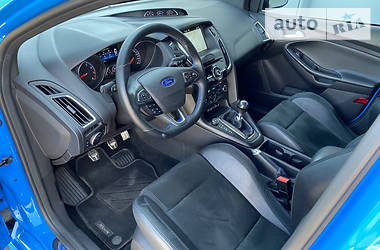 Хетчбек Ford Focus 2016 в 