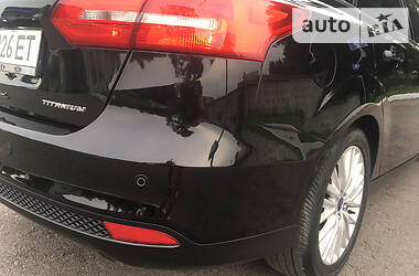 Седан Ford Focus 2015 в 