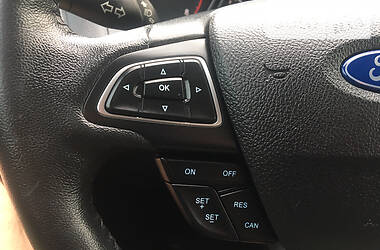 Седан Ford Focus 2015 в 
