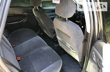 Седан Ford Focus 2003 в 