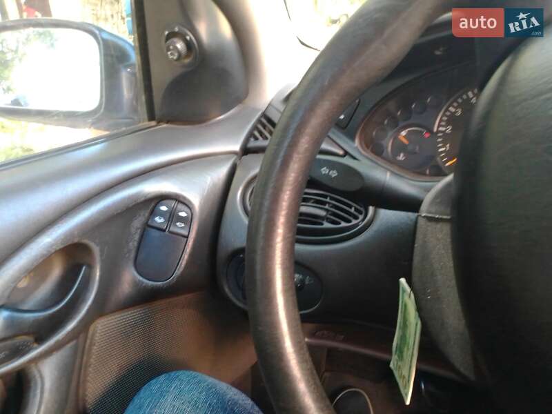 Седан Ford Focus 2003 в Одессе